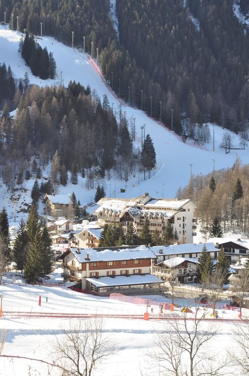 Hotel Flora Alpina Gressoney-Saint-Jean Exterior photo