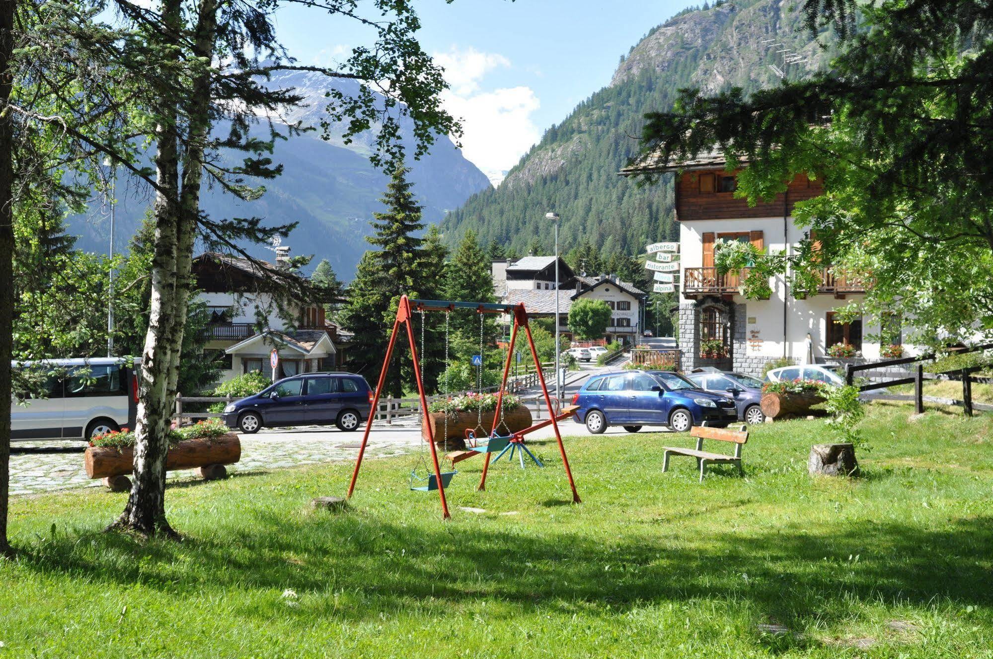 Hotel Flora Alpina Gressoney-Saint-Jean Exterior photo